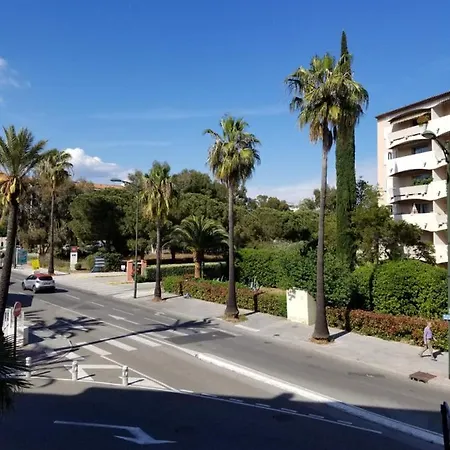Appartement Terre Et Mer Hyeres Exterior photo