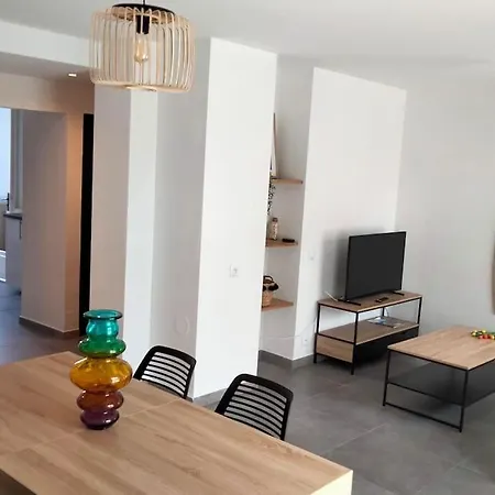 Appartement Terre Et Mer Hyeres Exterior photo